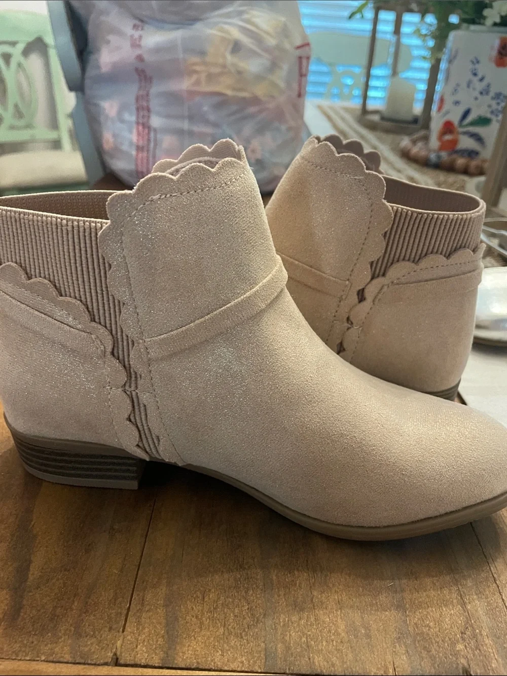 Girls Scalloped Ankle Bootie in Blush Pink